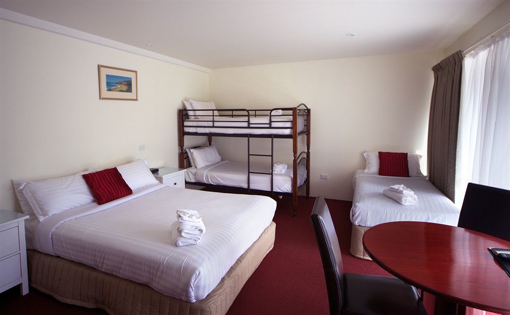 Sanctuary House Resort Motel ヒールズビル エクステリア 写真